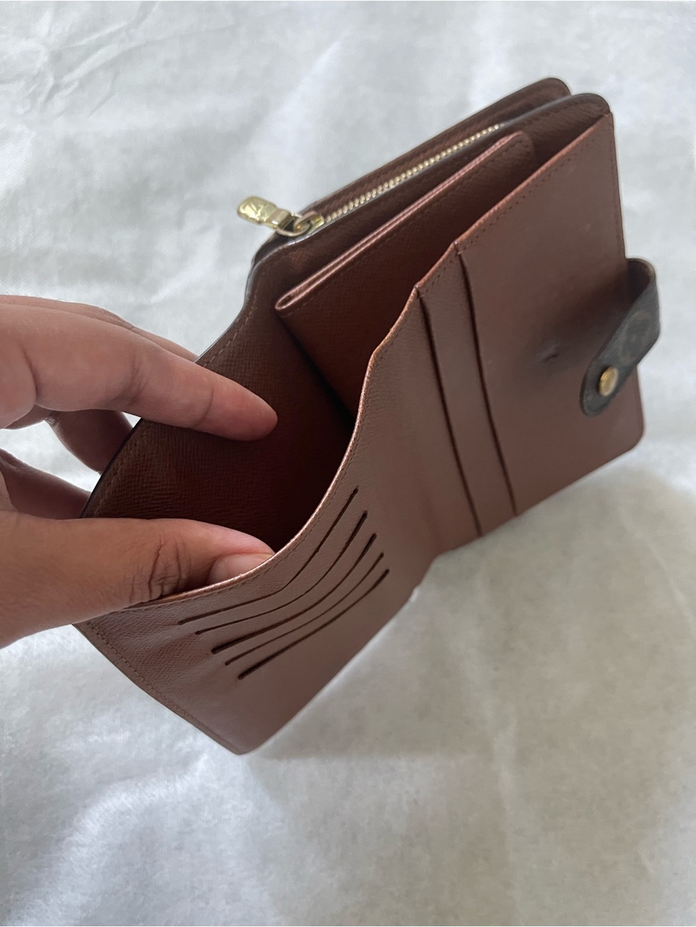 Louis Vuitton Brown Monogram wallet with Gold Hardware - Picture 3 of 8